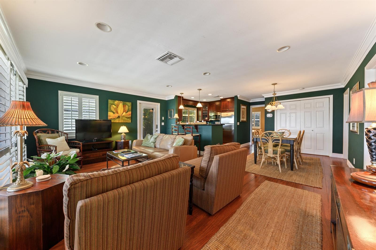 24 Marine Way photo 4