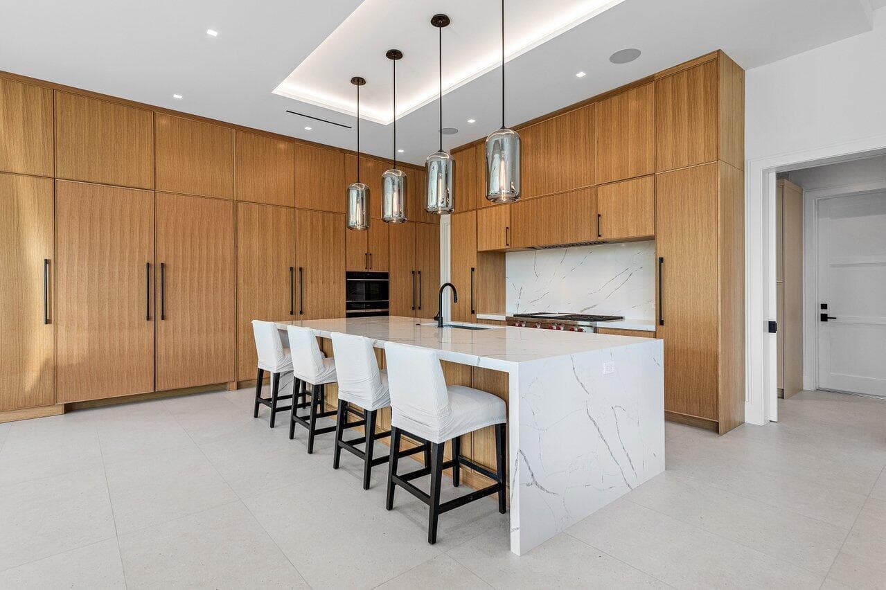 830 Lake Shore Drive photo 17