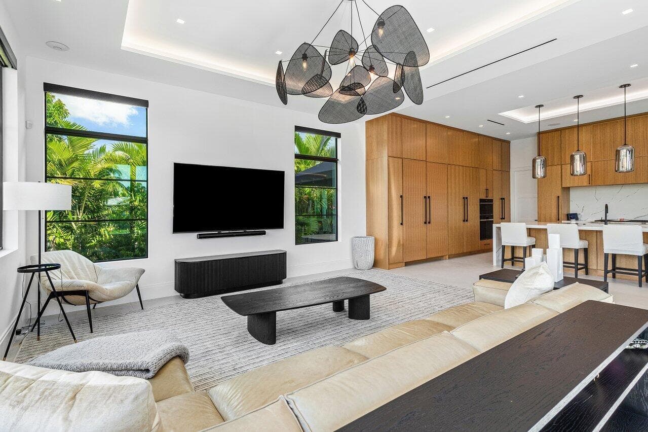 830 Lake Shore Drive photo 14