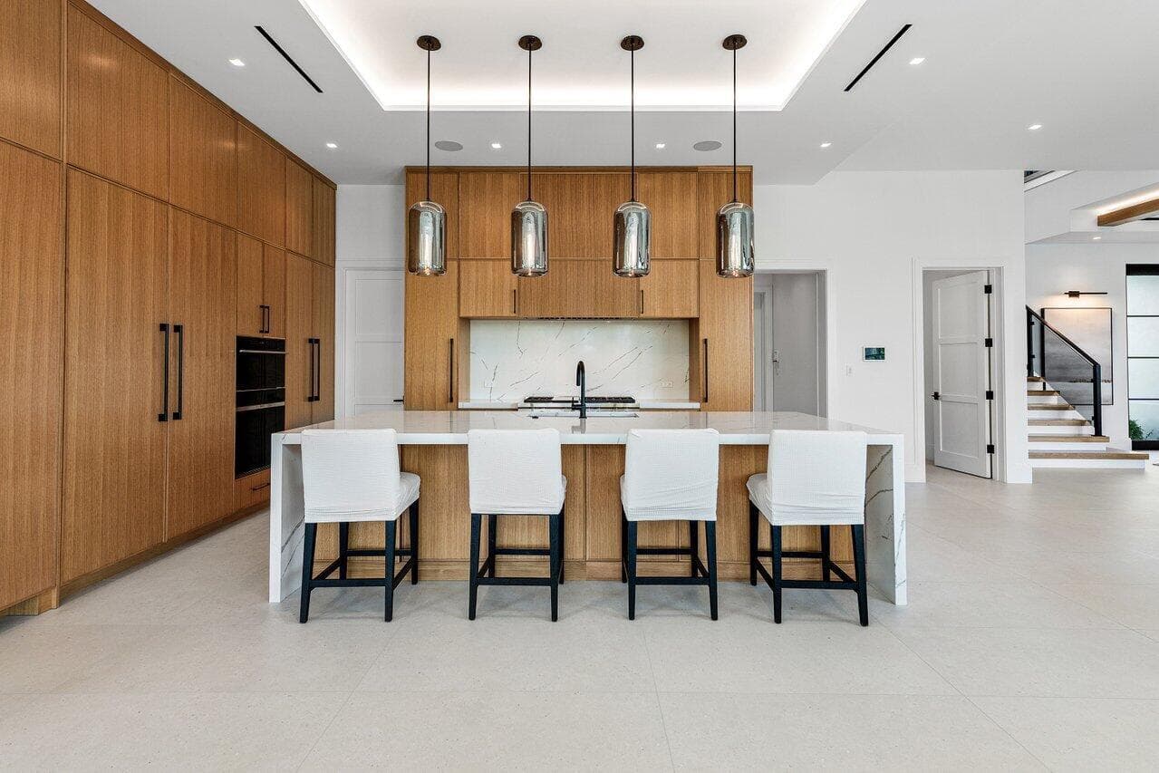 830 Lake Shore Drive photo 19