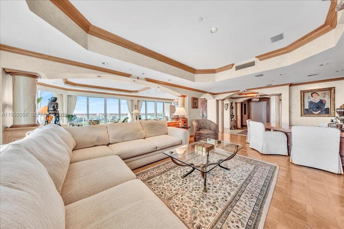 10101 Collins Ave 16B photo 9