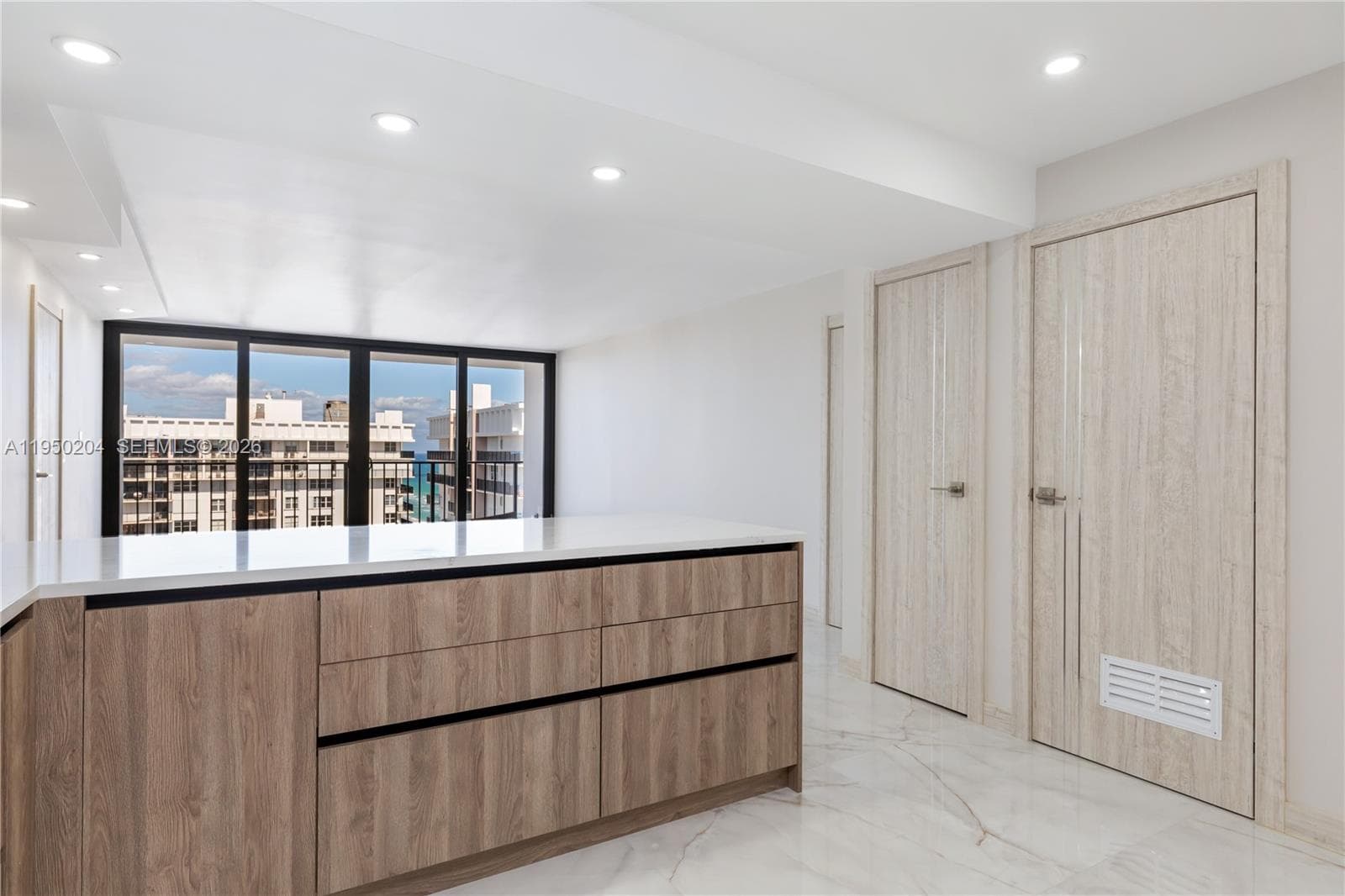 2401 S Ocean Dr PH-A4 photo 7