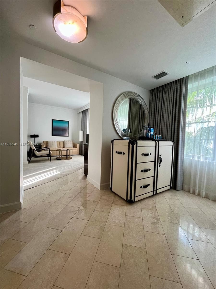 4391 Collins Ave 419 photo 17