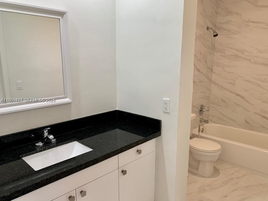 3522 166th St 10 photo 6