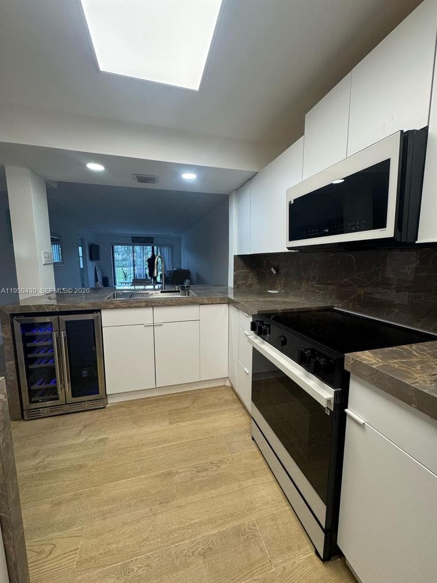 10044 S Ocean dr 105 photo 3