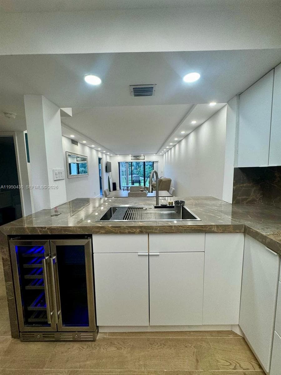 10044 S Ocean dr 105 photo 5