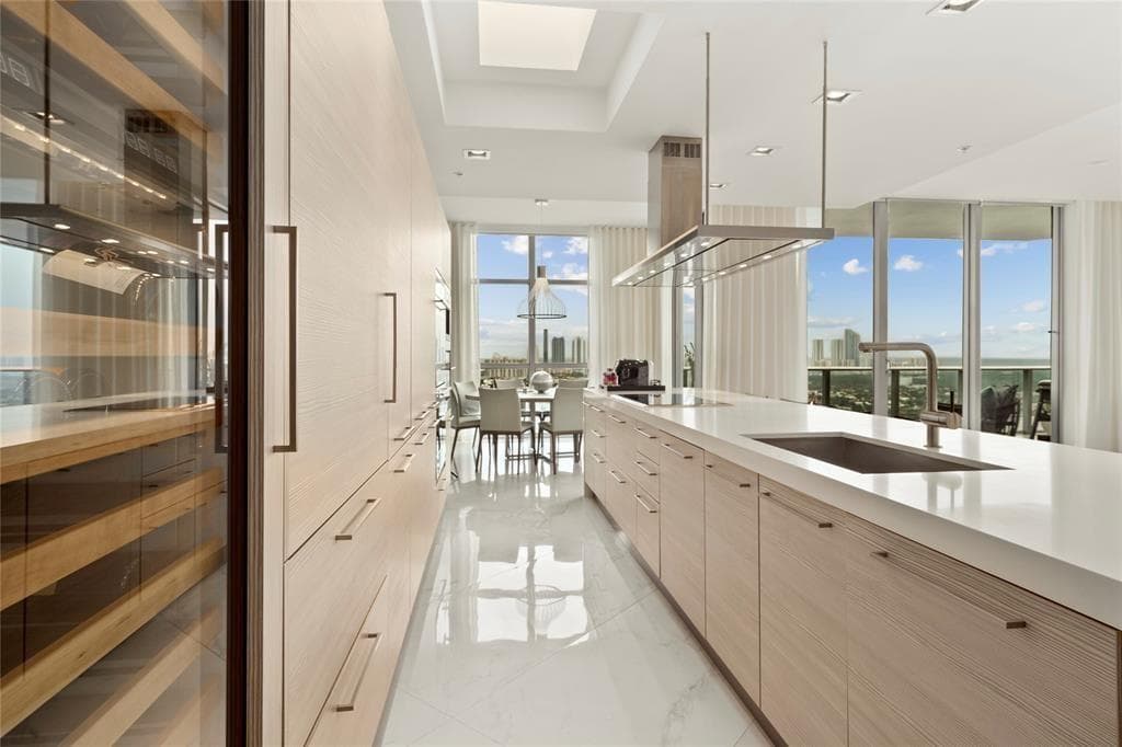 17301 Biscayne Boulevard Ph 7 photo 7
