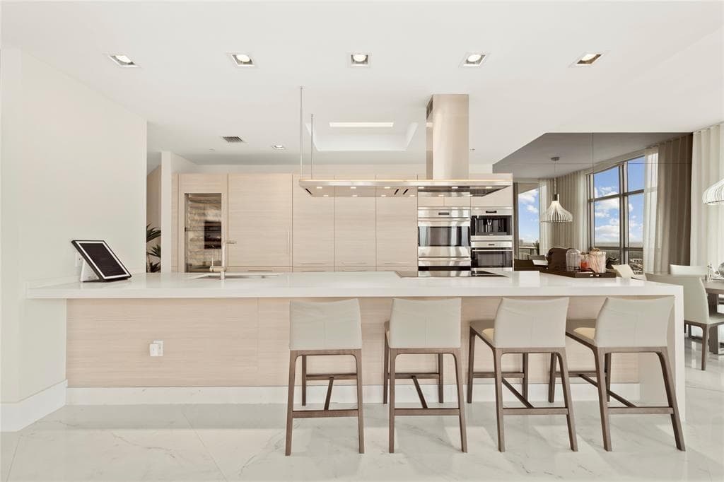 17301 Biscayne Boulevard Ph 7 photo 9