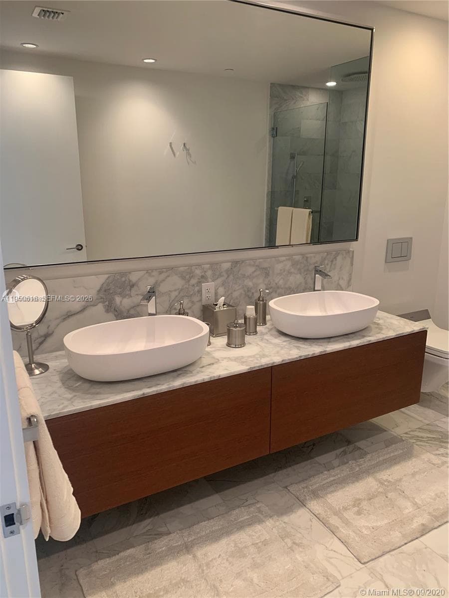 10203 Collins Ave 604 photo 10