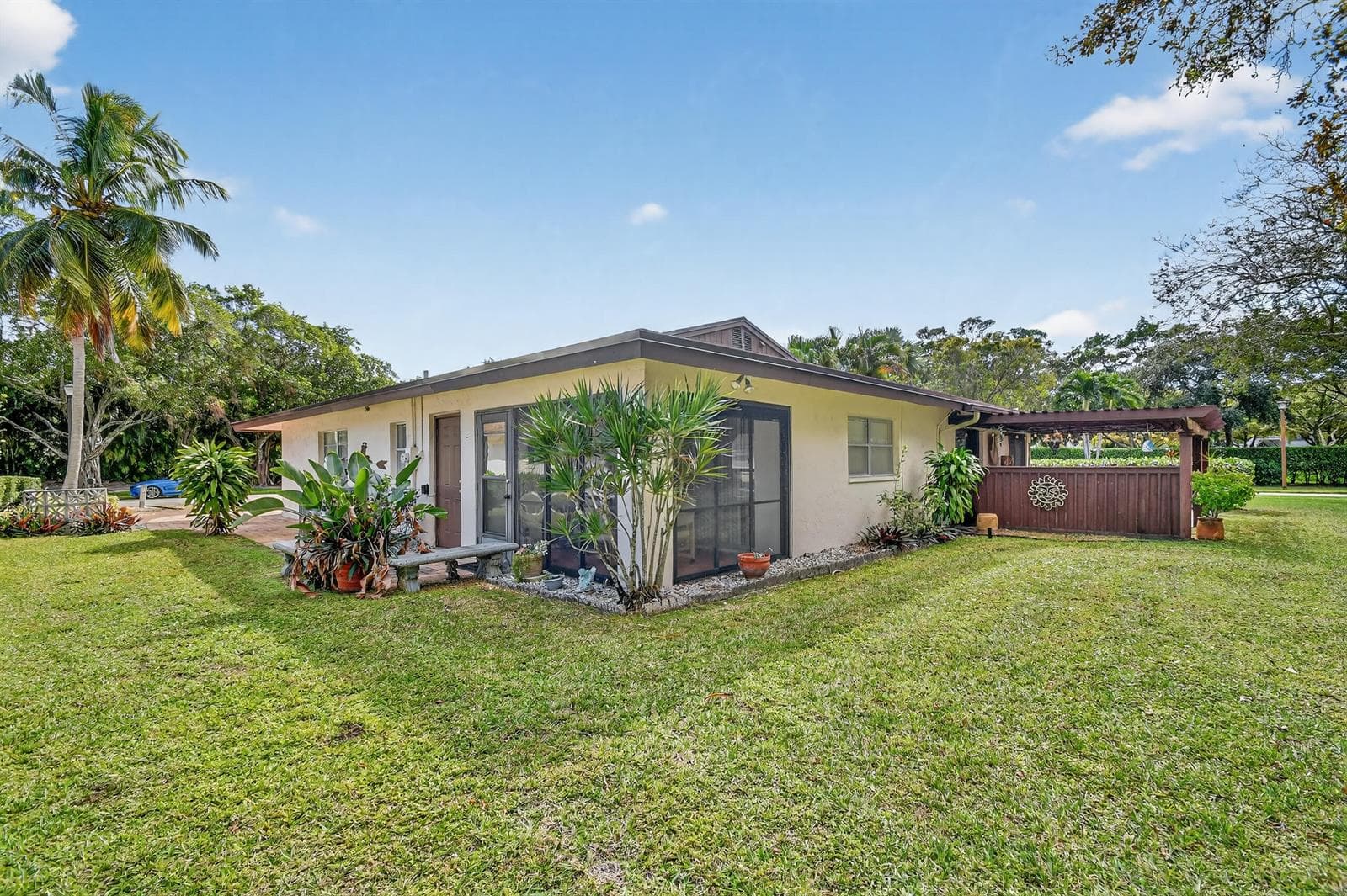 5199 Rose Hill Drive photo 3
