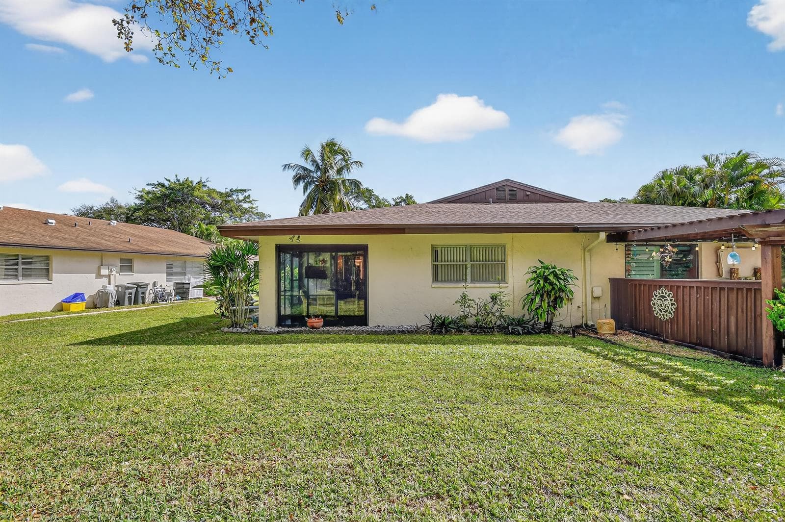 5199 Rose Hill Drive photo 4