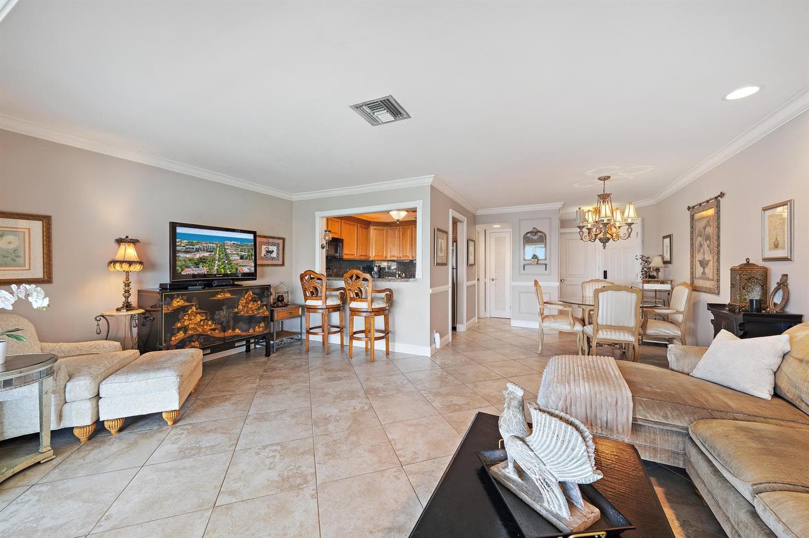 400 Wilma Circle 309 photo 16