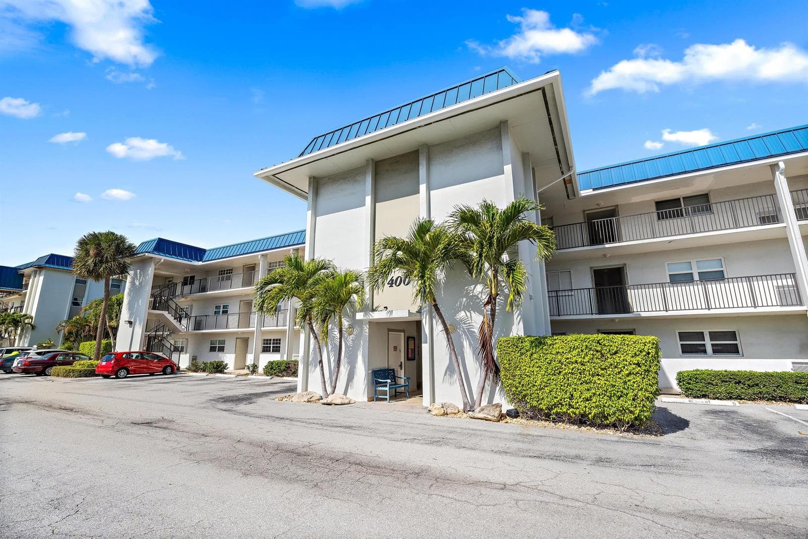 400 Wilma Circle 309 photo 18