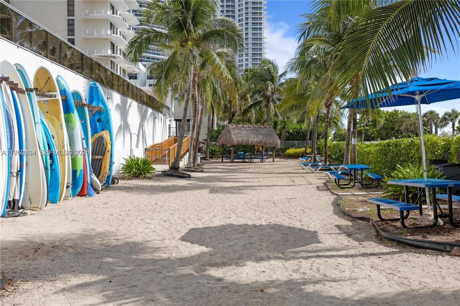 6039 Collins Ave 809 photo 4