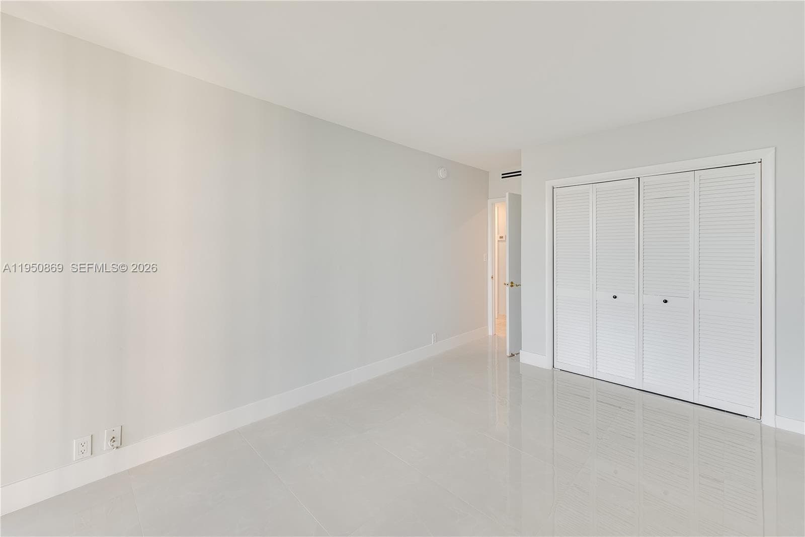 1121 Crandon Blvd F601 photo 16
