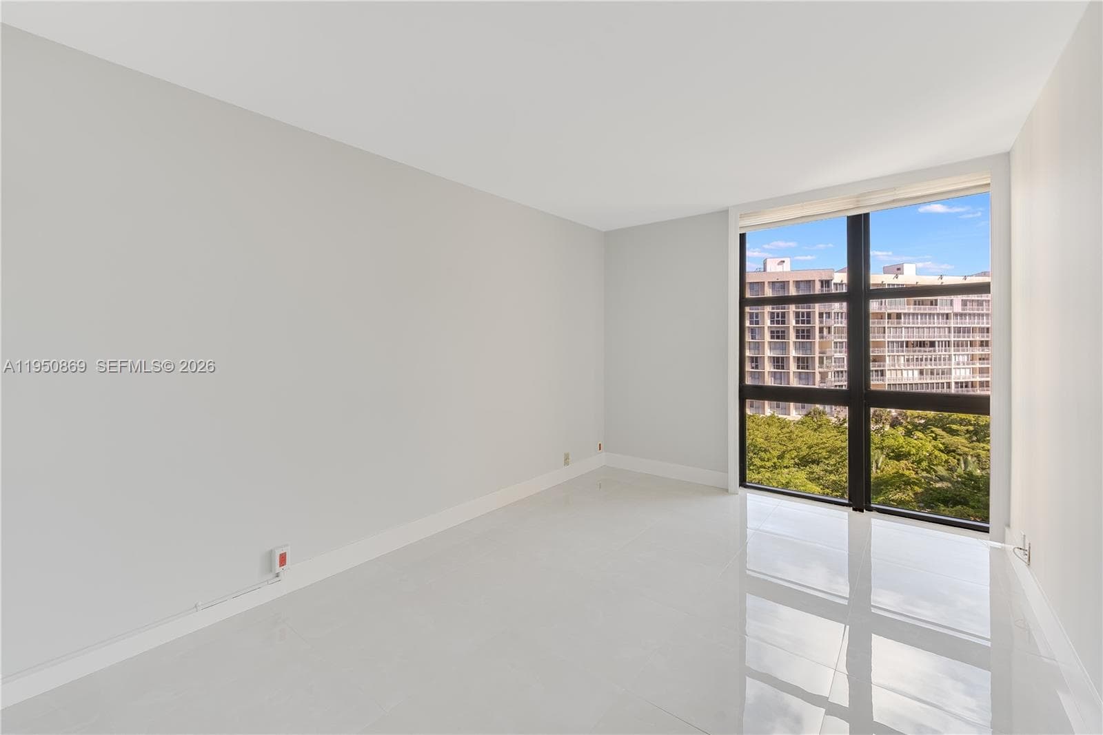 1121 Crandon Blvd F601 photo 15