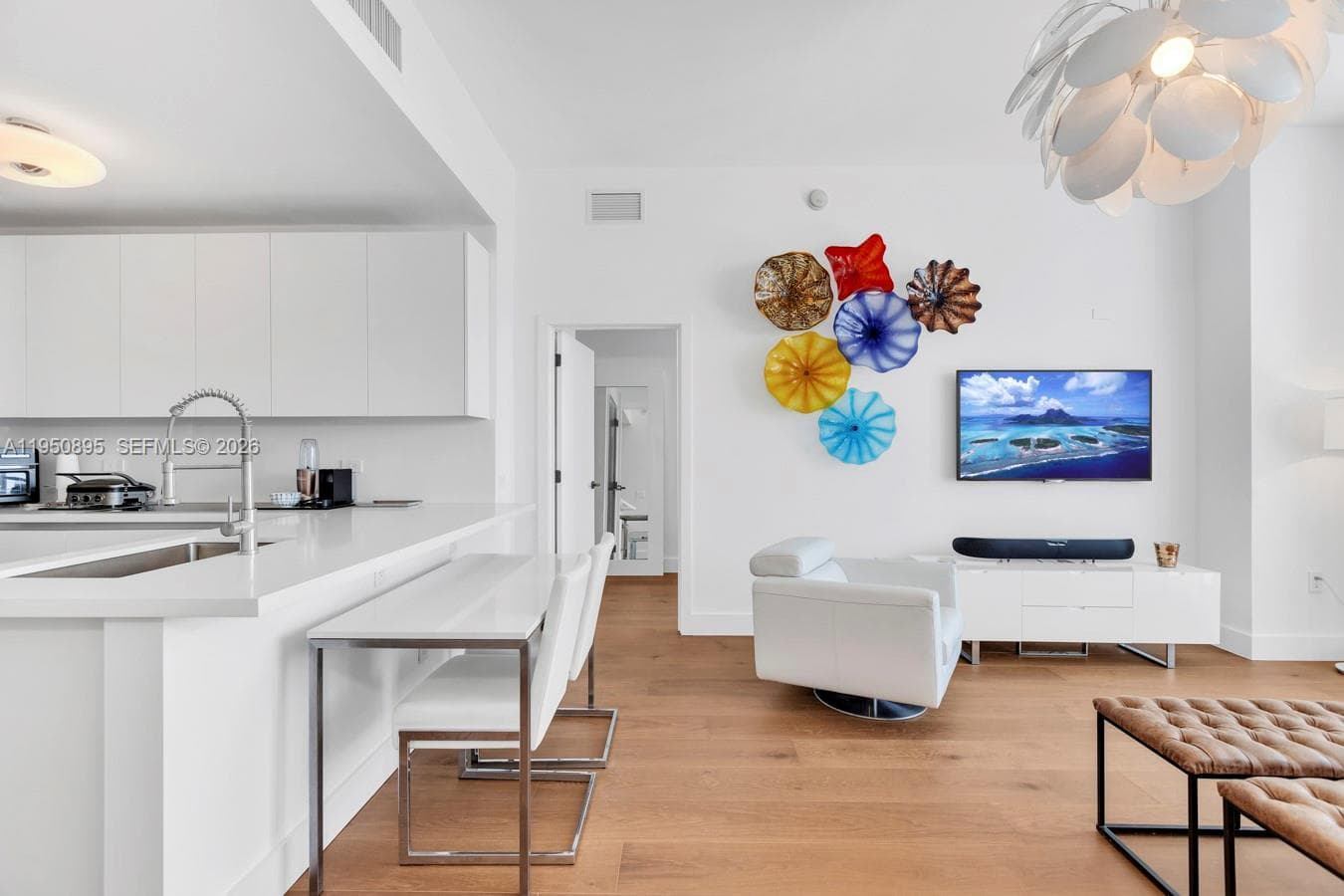 6799 Collins Ave 412 photo 2