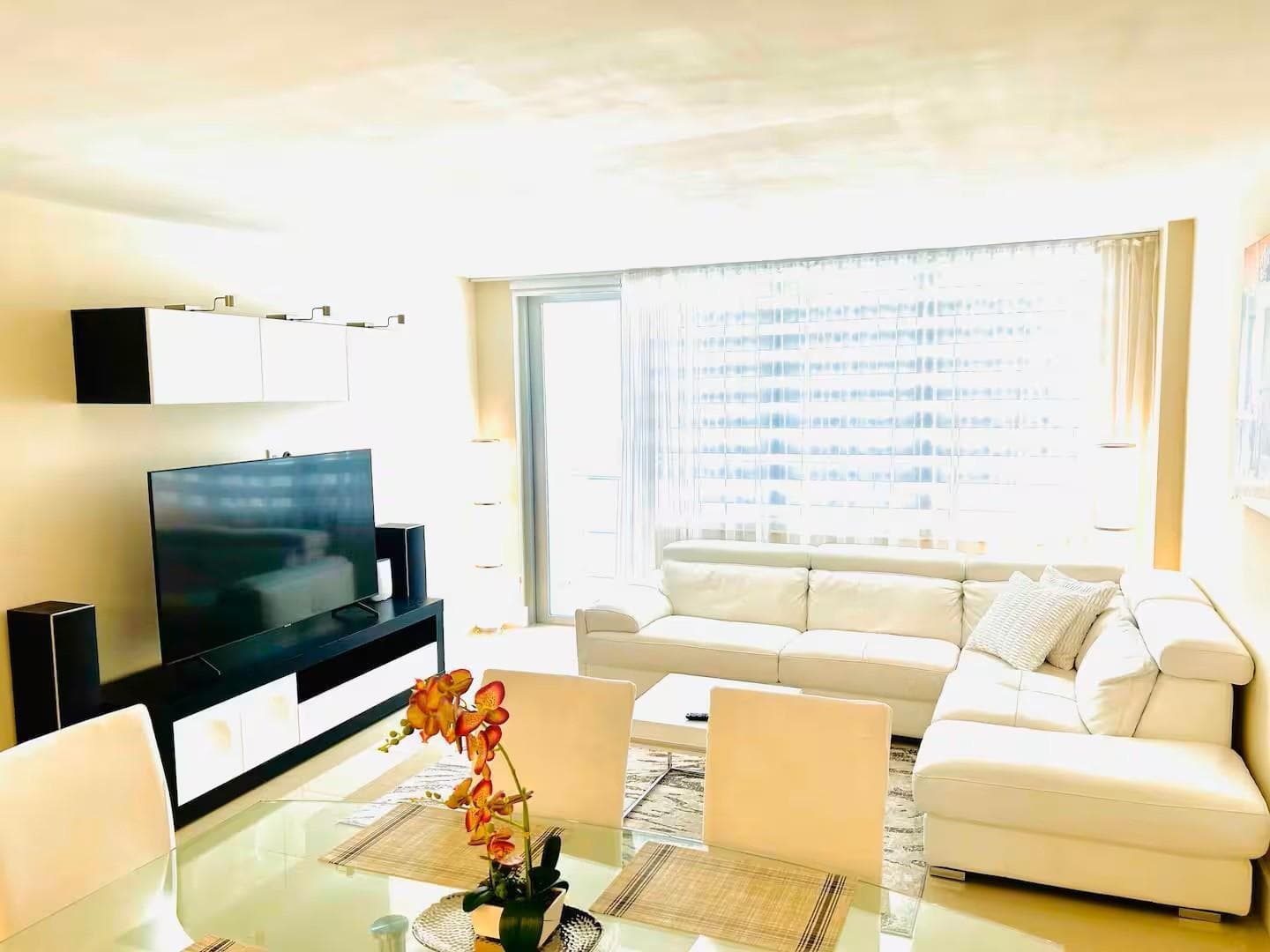 3725 S Ocean Drive 907 photo 2