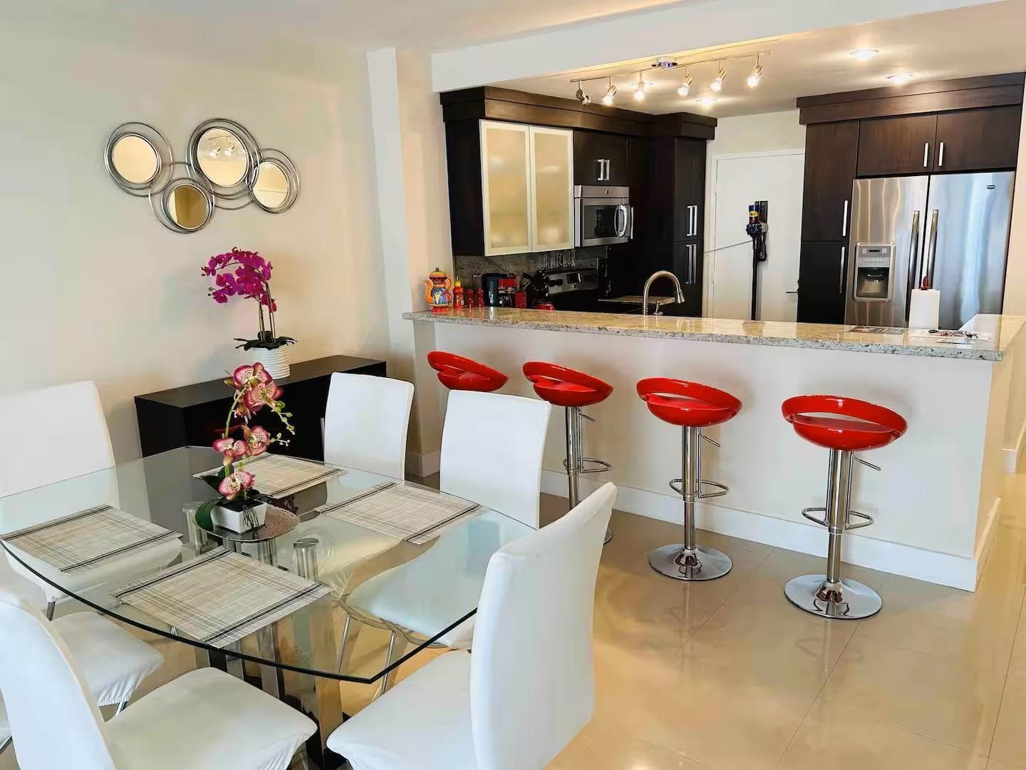 3725 S Ocean Drive 907 photo 3