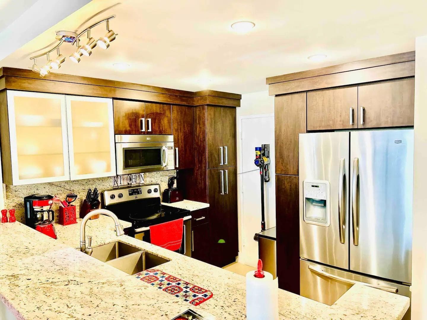 3725 S Ocean Drive 907 photo 5
