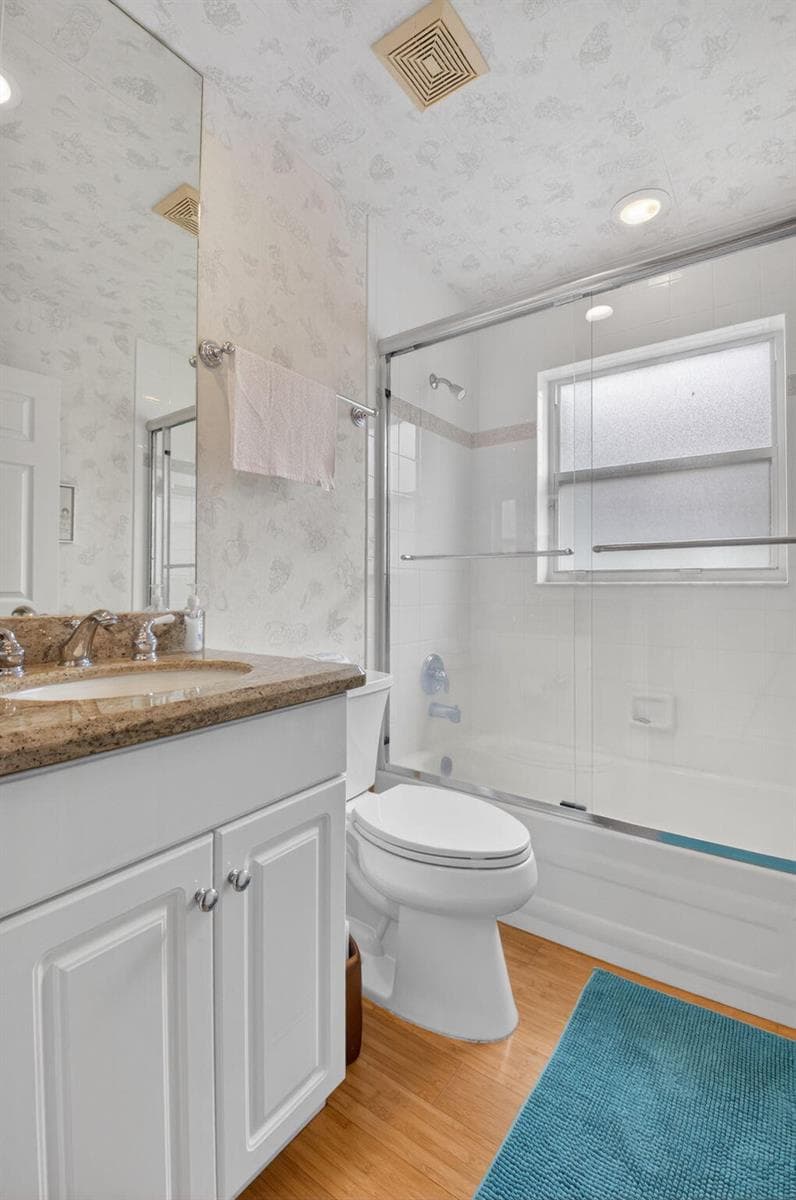 6877 Castlemaine Avenue photo 19