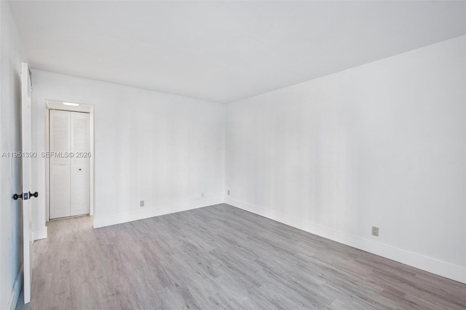 100 Bayview Dr 229 photo 16