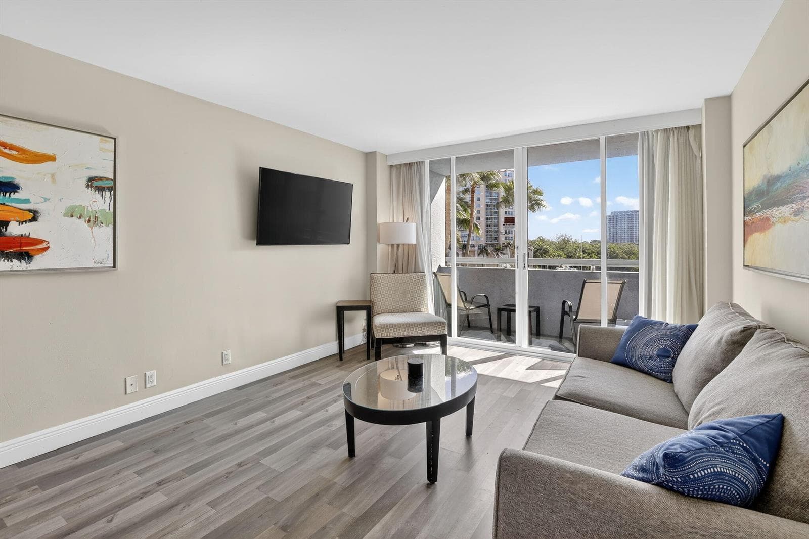 2670 E Sunrise Boulevard 320 photo 6