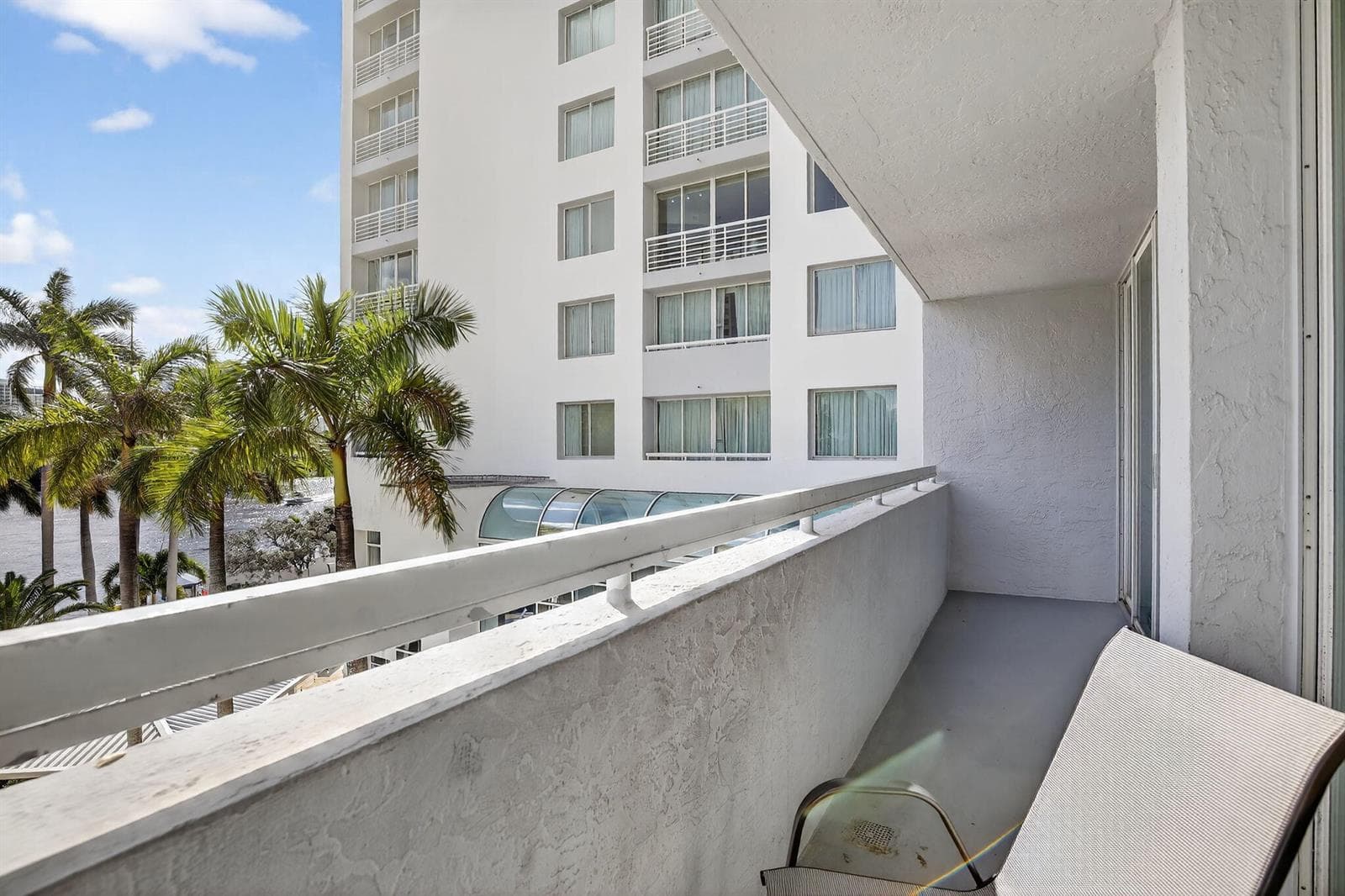 2670 E Sunrise Boulevard 320 photo 14
