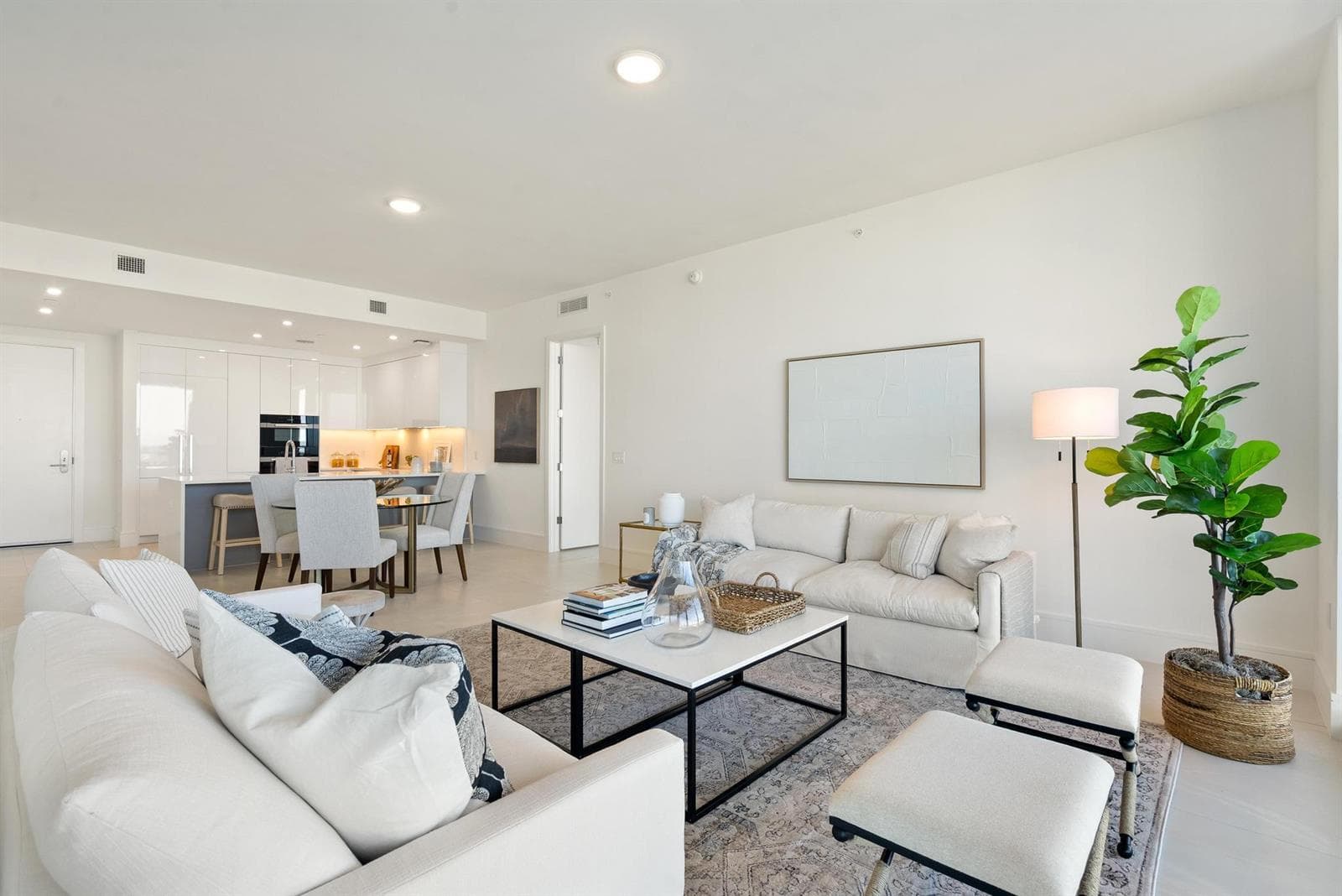 220 Lake Shore Drive 817 photo 6