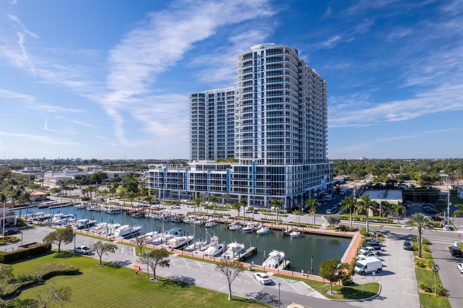 220 Lake Shore Drive 817 photo 1