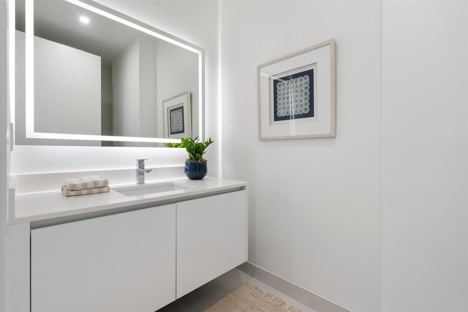 220 Lake Shore Drive 817 photo 14