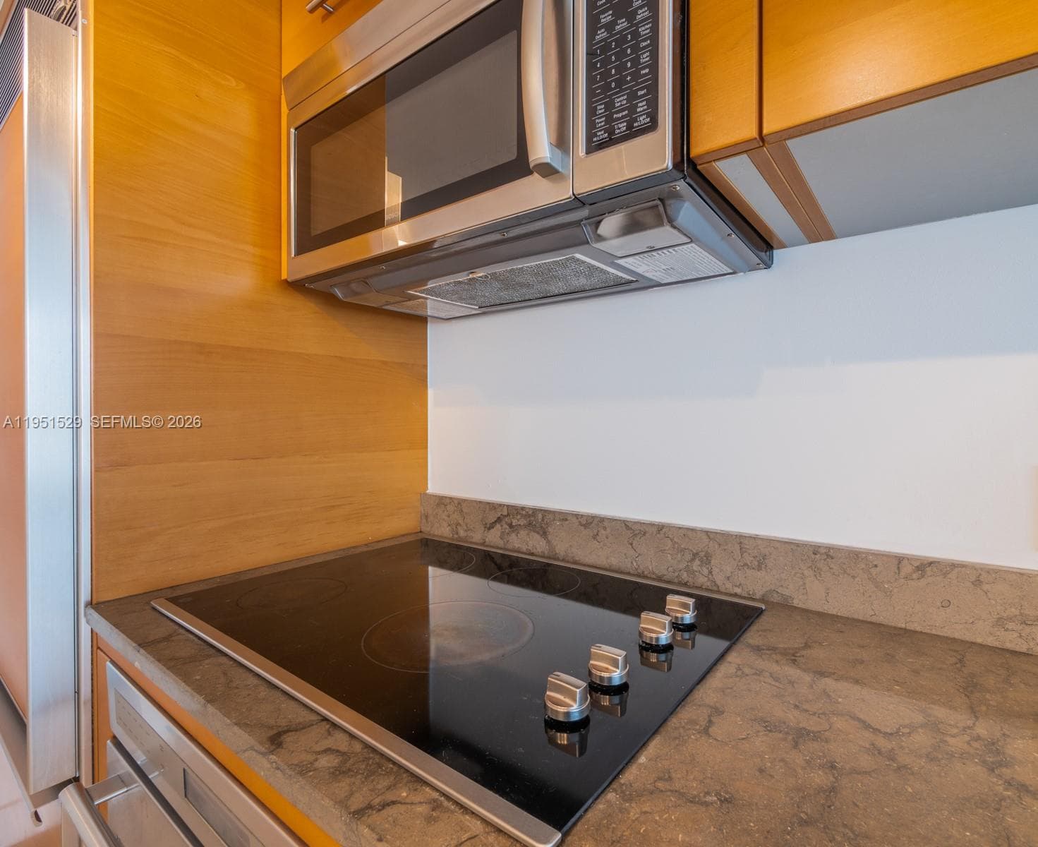 465 Brickell Ave 2304 photo 4