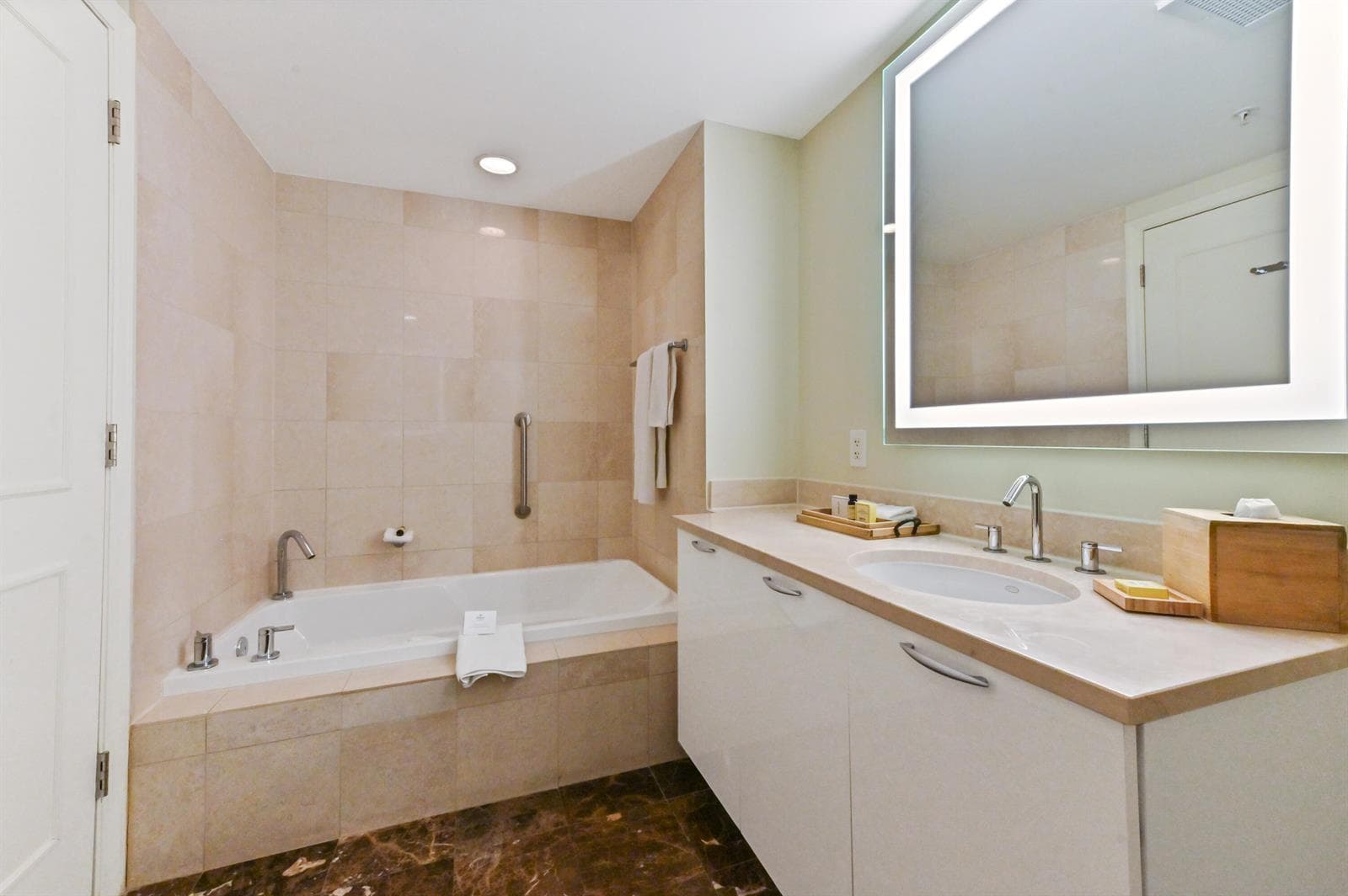 505 N Fort Lauderdale Beach Boulevard #1708 photo 11