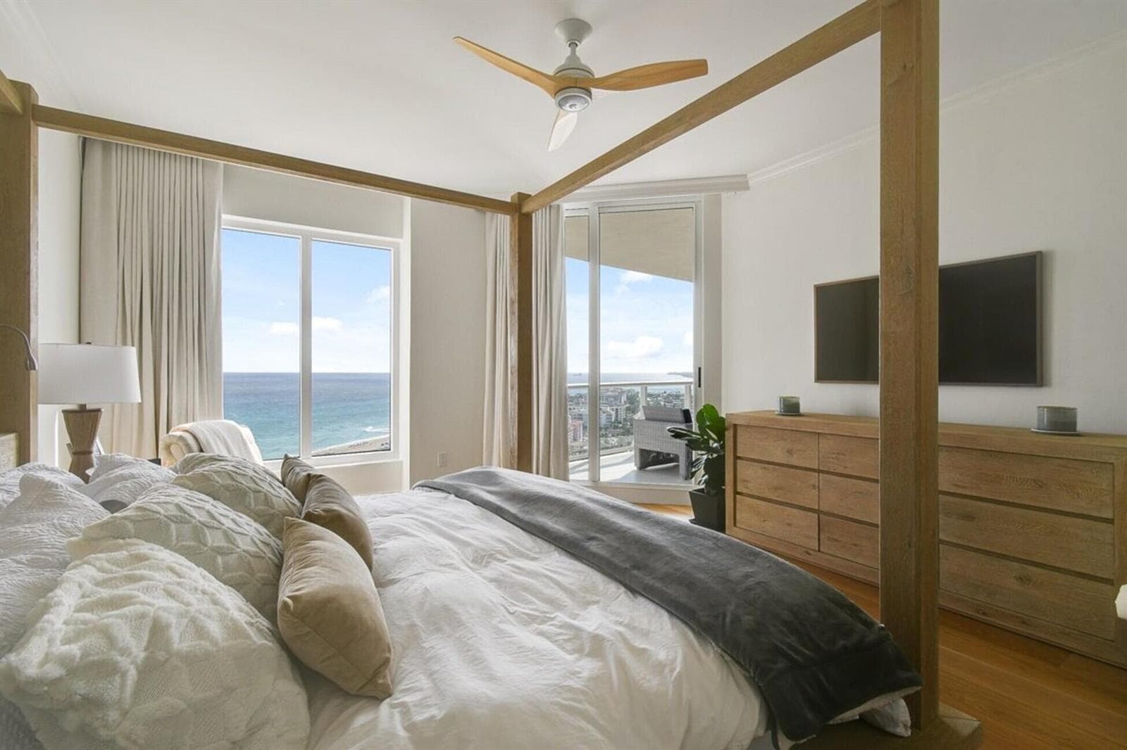 2700 N Ocean Drive 2003b photo 16