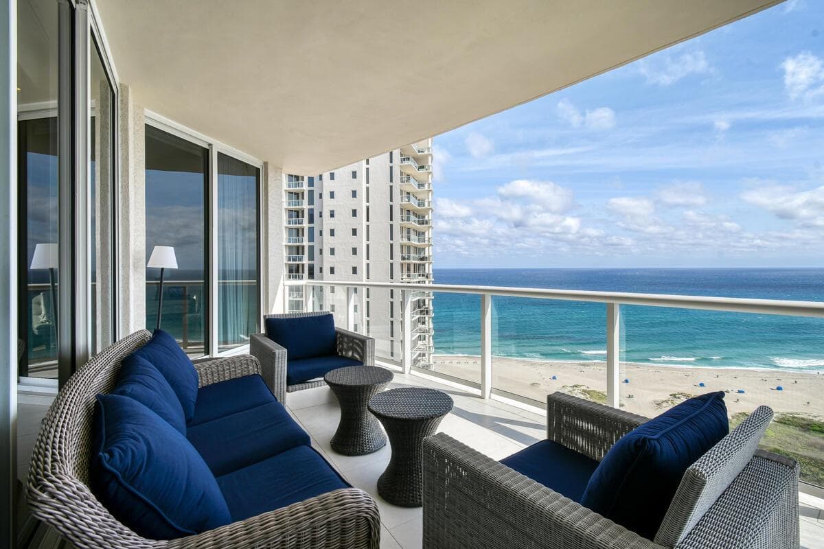 2700 N Ocean Drive 2003b photo 3