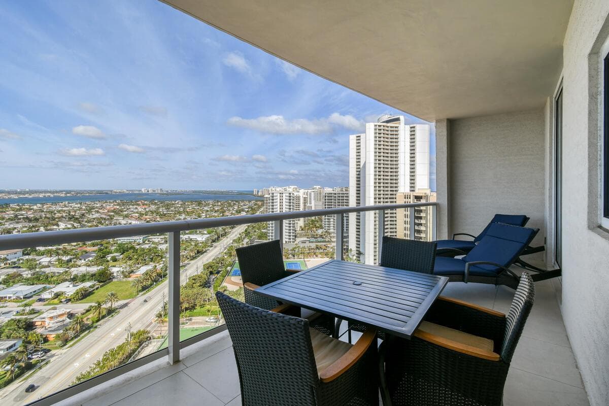 2700 N Ocean Drive 2003b photo 25