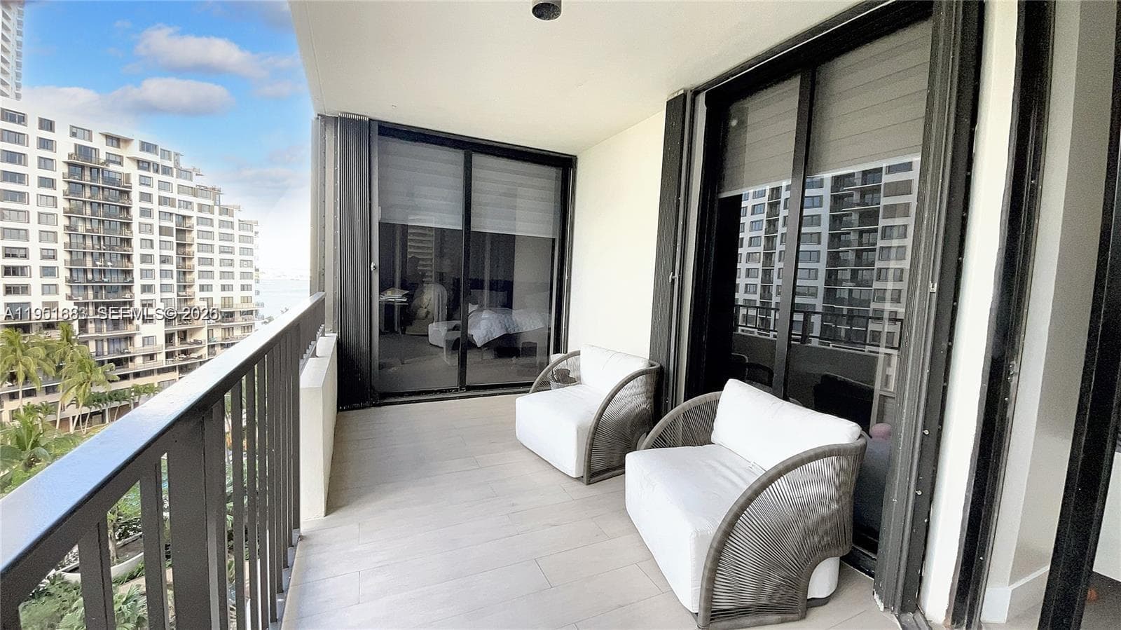 520 Brickell Key Dr A1010 photo 2