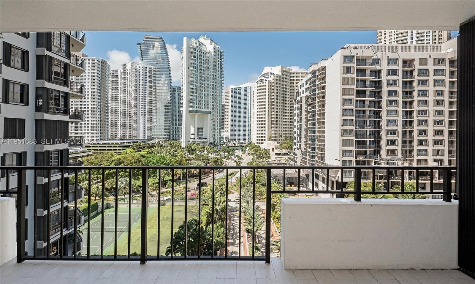 520 Brickell Key Dr A1010 photo 4