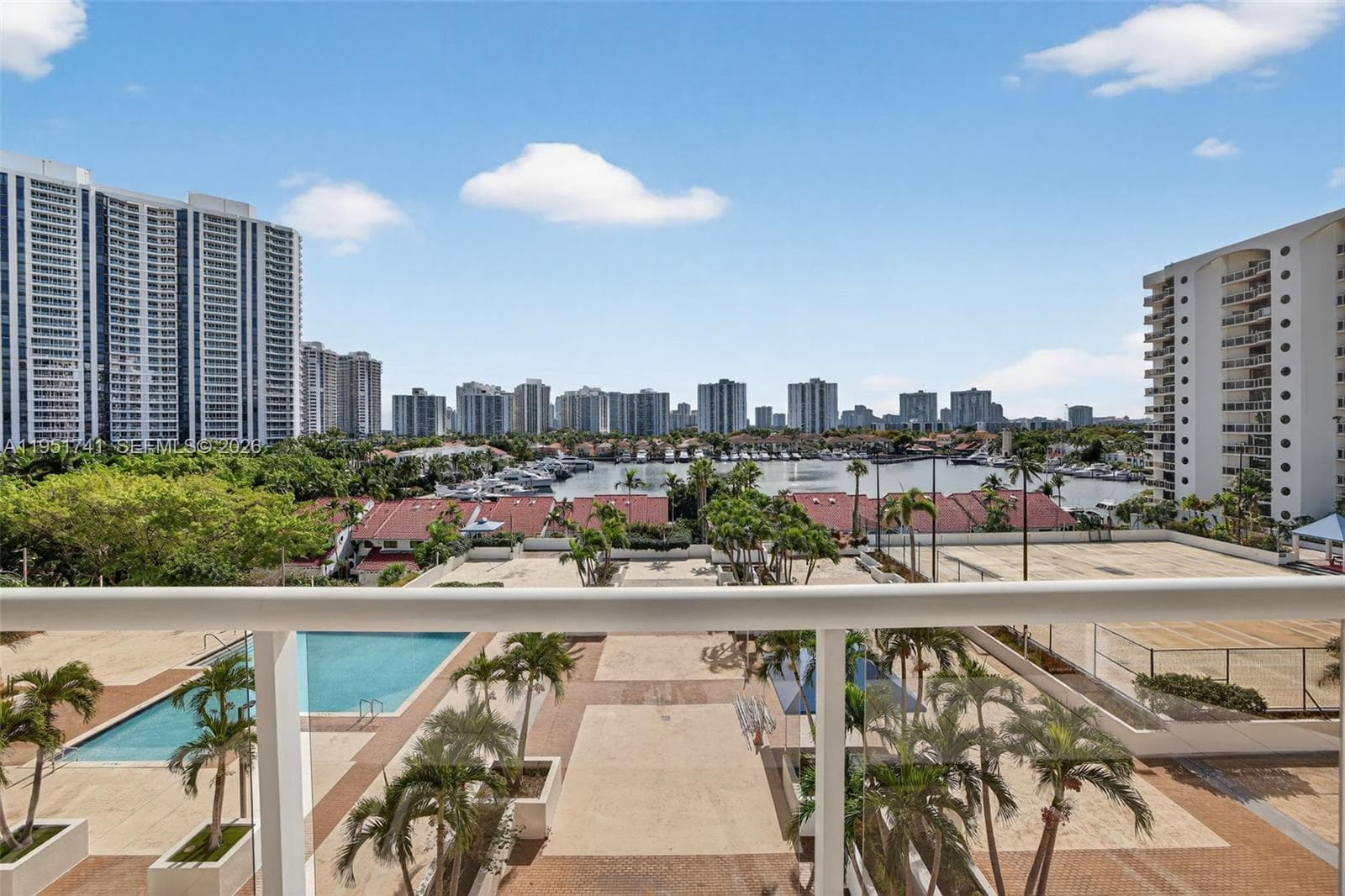 3640 Yacht Club Dr 708 photo 13