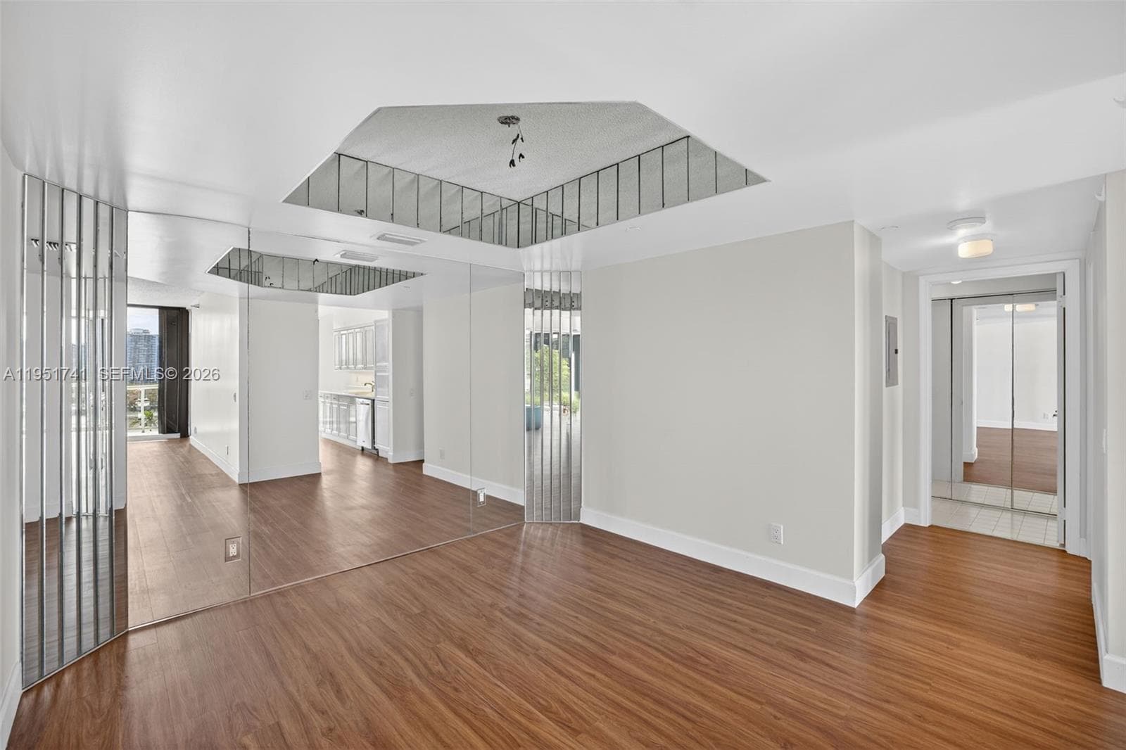 3640 Yacht Club Dr 708 photo 17