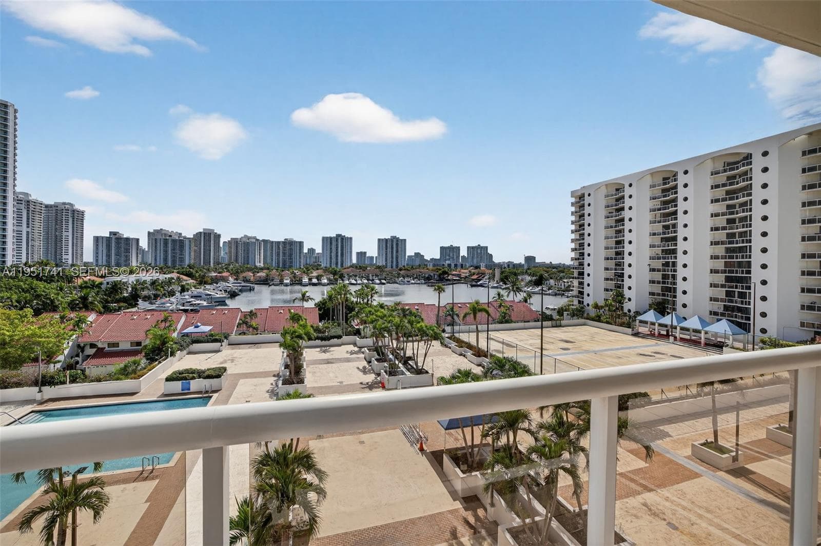 3640 Yacht Club Dr 708 photo 14