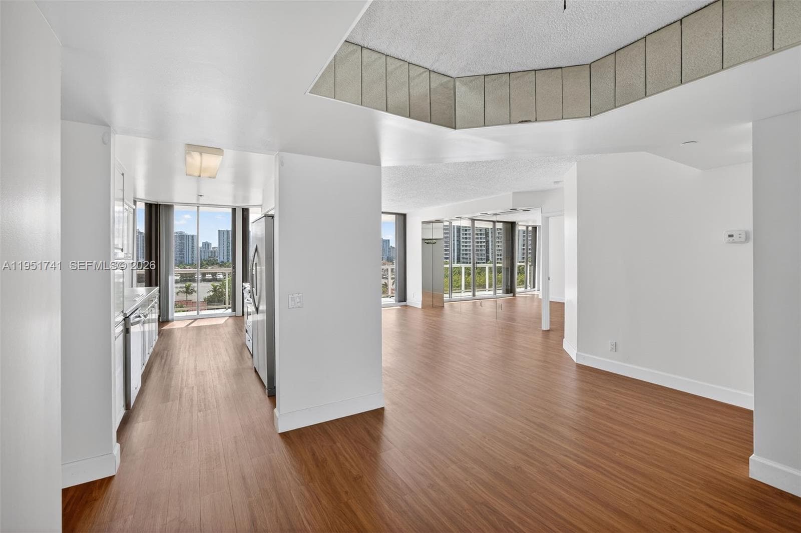 3640 Yacht Club Dr 708 photo 19
