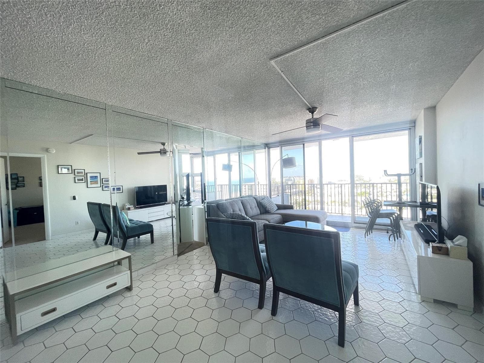 531 N Ocean Boulevard 1809 photo 9