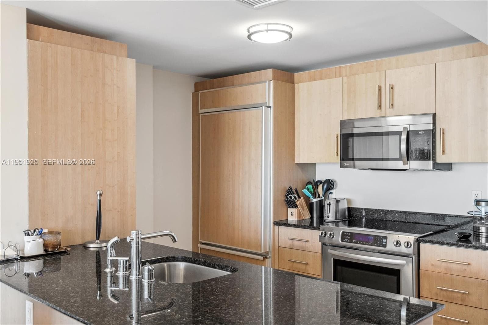 10275 Collins Ave 529 photo 10