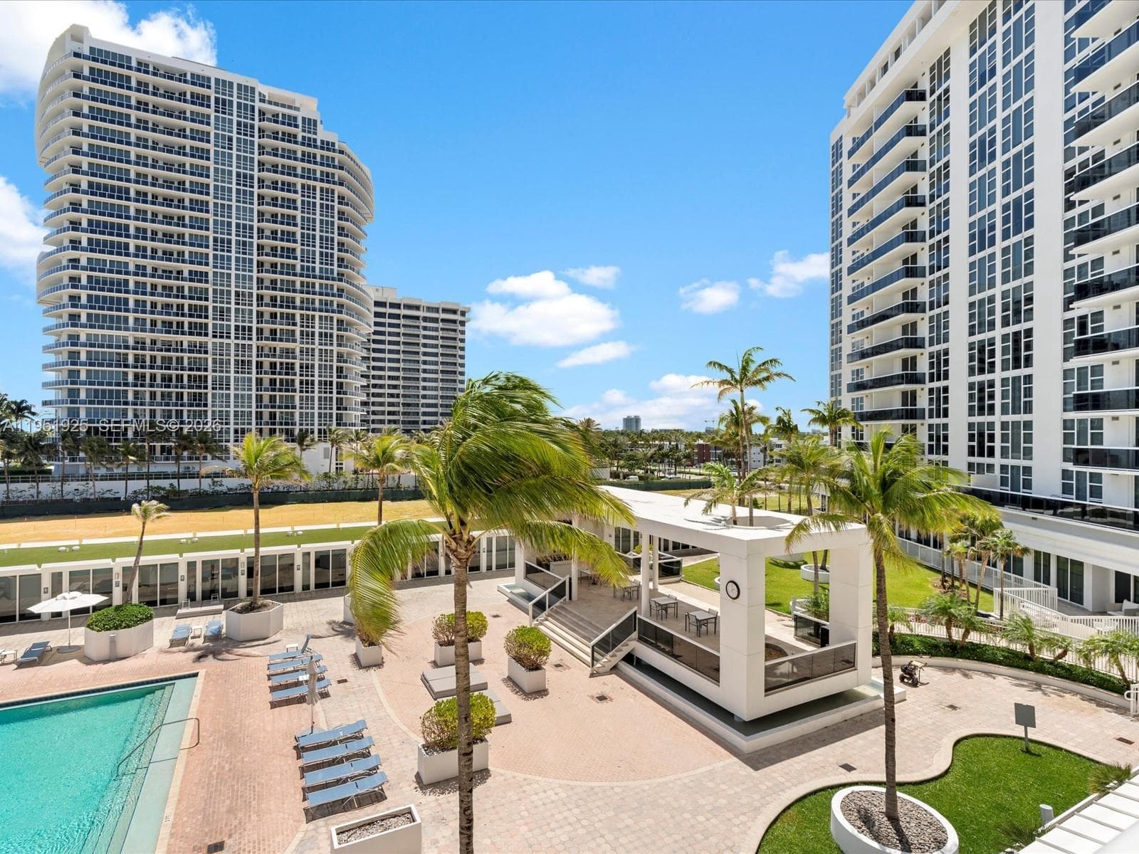10275 Collins Ave 529 photo 19