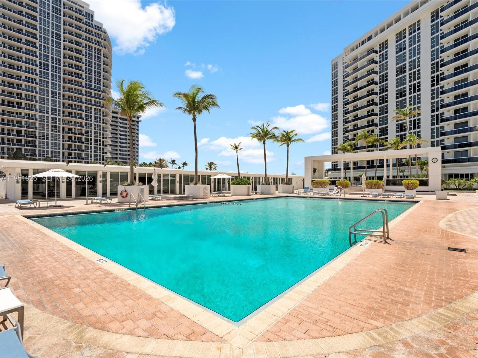 10275 Collins Ave 529 photo 25