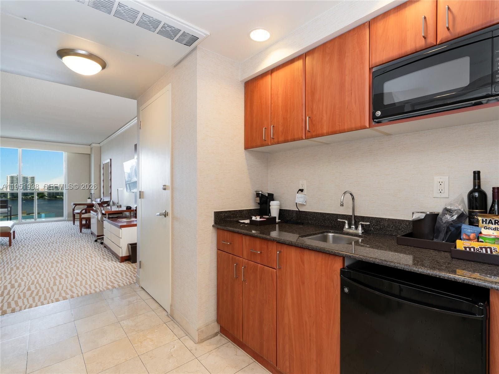 18001 Collins Ave 1202 photo 2