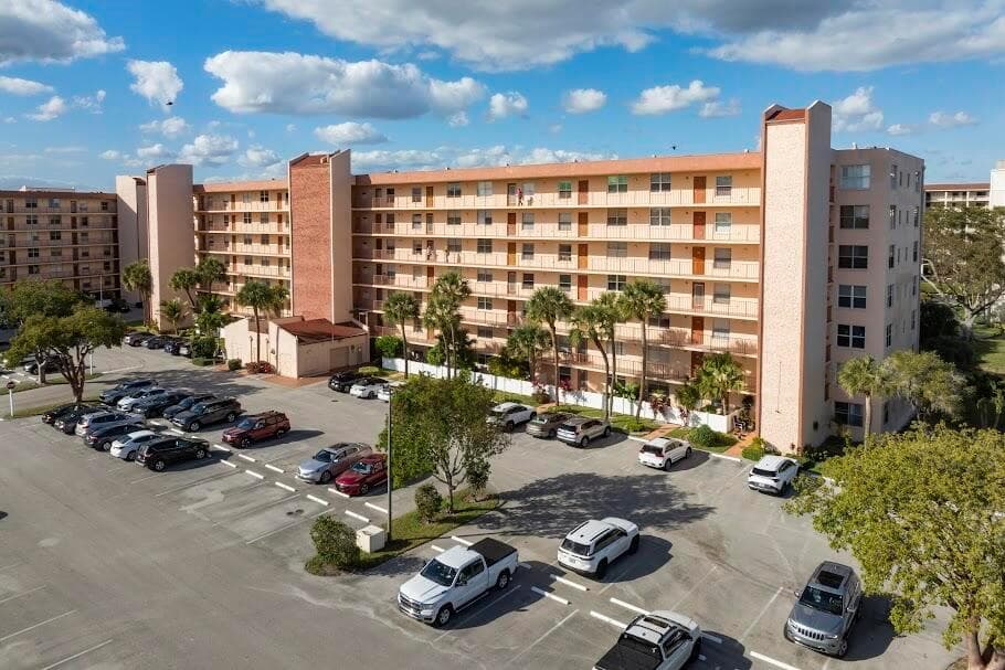 14527 Bonaire Boulevard 408 photo 24