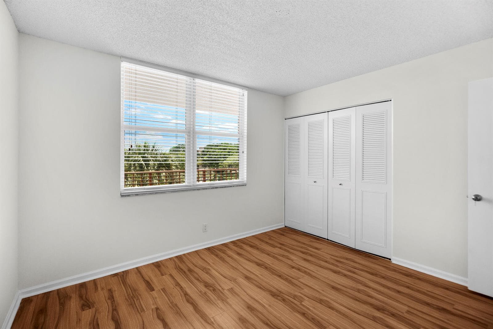 14527 Bonaire Boulevard 408 photo 14