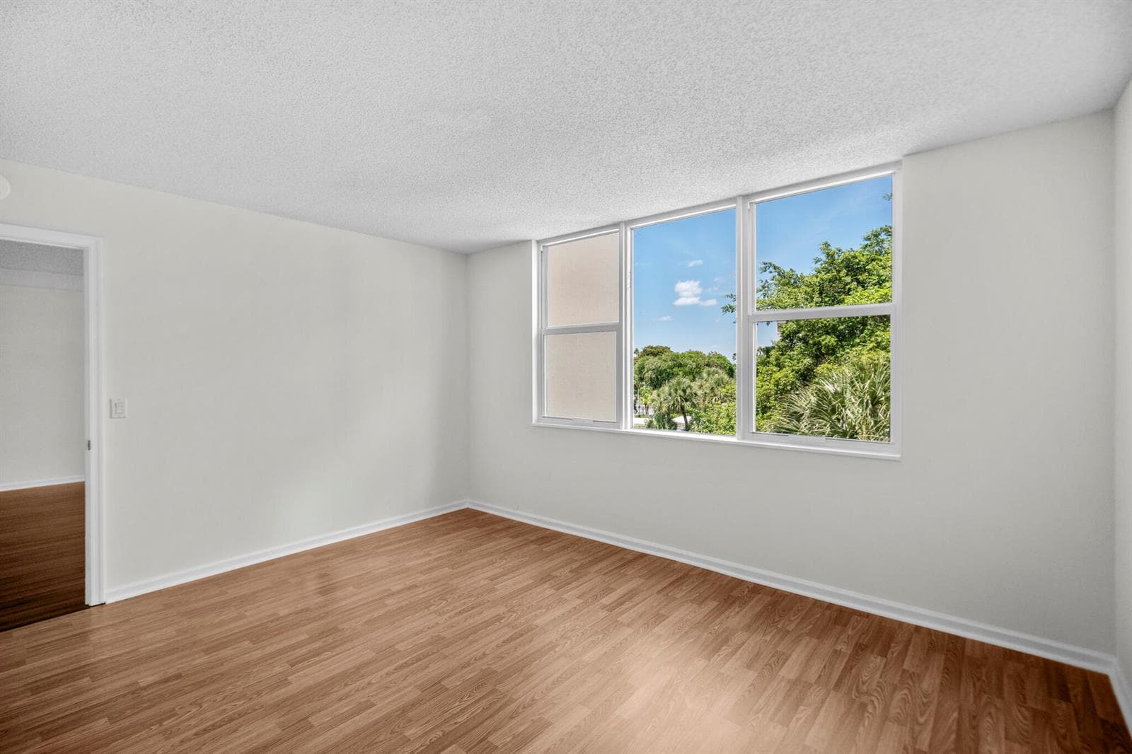 14527 Bonaire Boulevard 408 photo 11